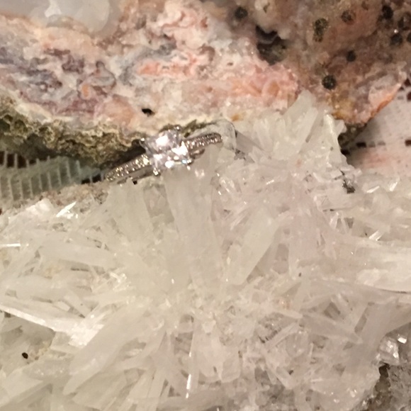 đź’‹đź’‹Princess Cut Sterling Silver Engagementđź’‹đź’‹ - Picture 4 of 7